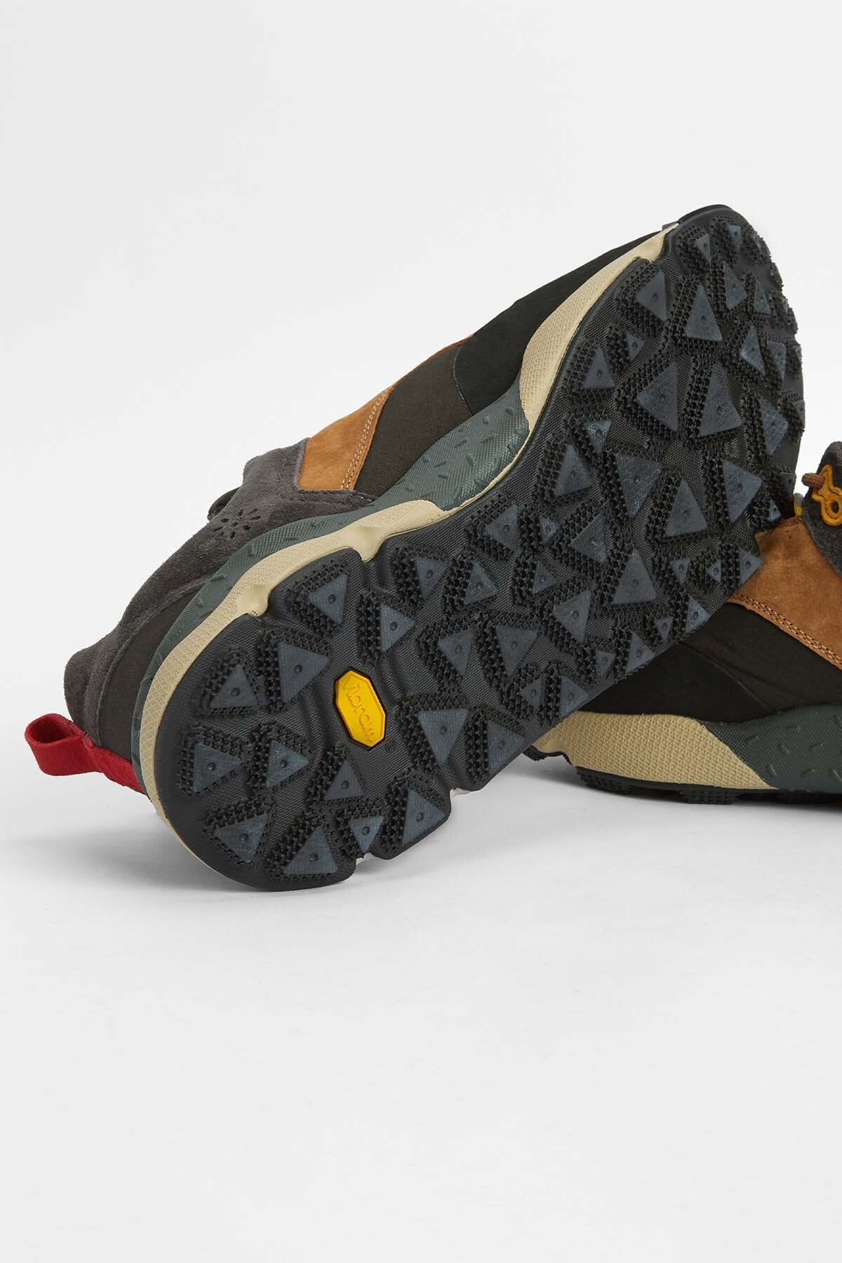 Back Country Uni Trainers